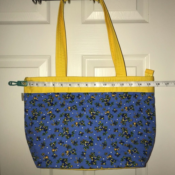 💥EUC! Quilted Tote Bag - Picture 3 of 8